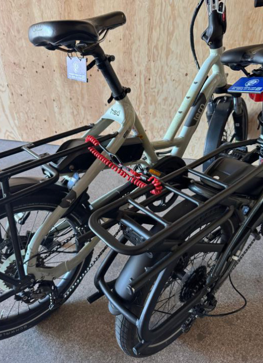 Lock your bicycle — 施錠のお願い